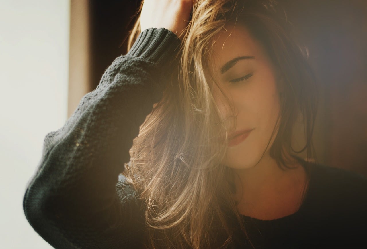 vrouw met burn-out symptomen